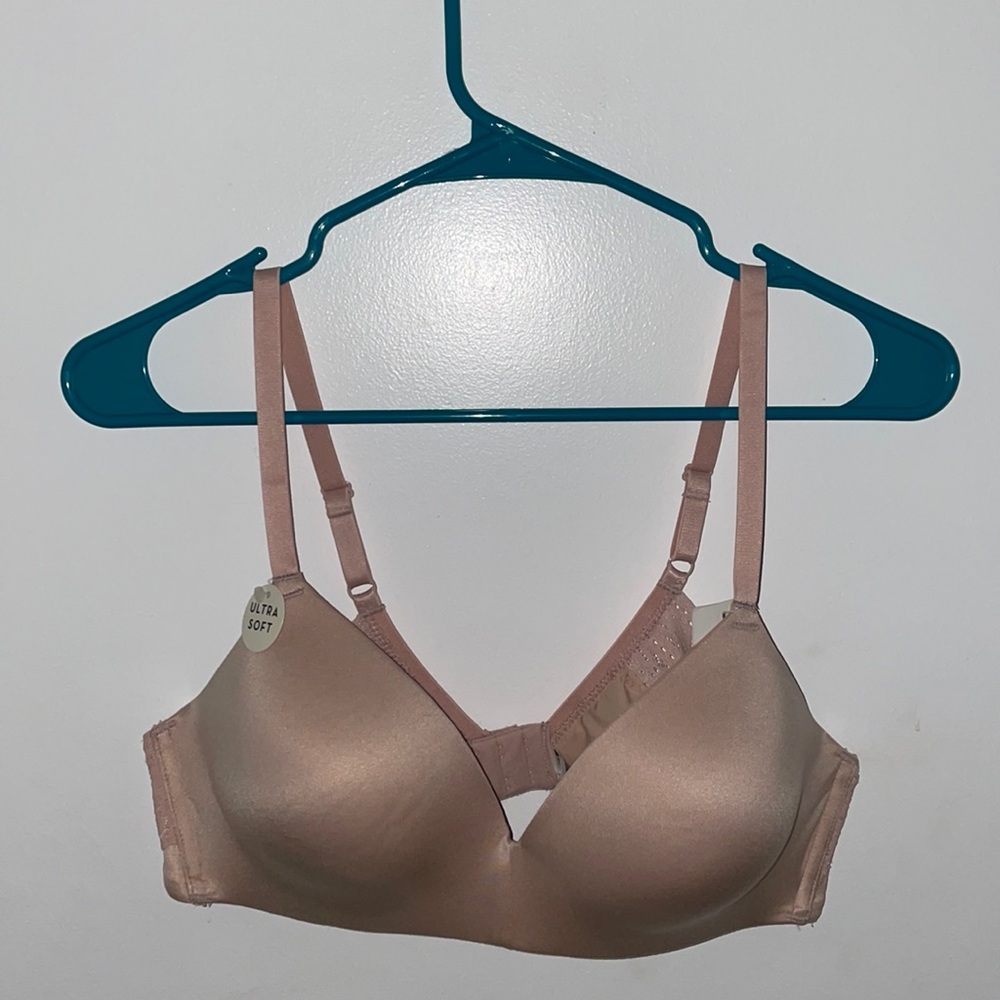 NWT 38B b.temptd Future Foundations Wire Free Bra